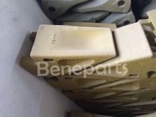 Sostituzione del dente di attrezzo di messa a terra dell'adattatore dell'adattatore dei denti del secchio del selezionatore del FC250rpl